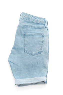 kısa kot pantolon izole üzerinde beyaz arka plan