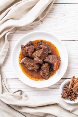 herb - Phuket Tayland geleneksel gıda tarzı ile domuz eti güveç