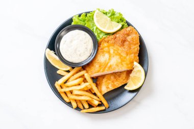 Balık ve cips - sağlıksız gıda