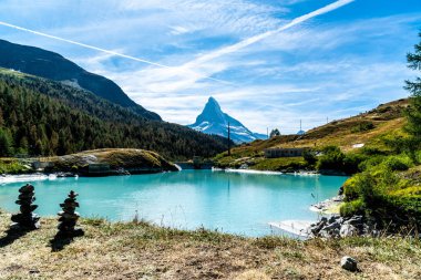 Matterhorn Zermatt, İsviçre Mosjesee Gölü ile