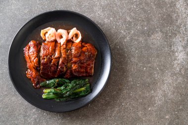 Kızarmış ördek tablo - Asya gıda tarzı