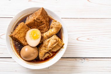 kaynamış yumurta çikolata sosu veya tatlı sos - Asya gıda