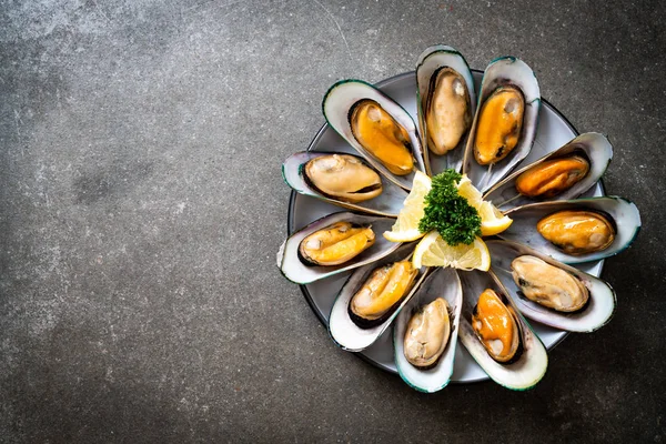 Seafood Mussels Lemon Parsley — Stock Photo, Image