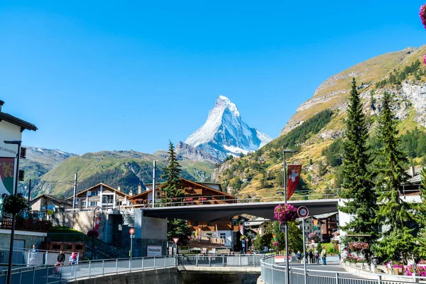 Zermatt Suiza Ago 2018 Los Turistas Calle Vista Del Casco — Foto de Stock