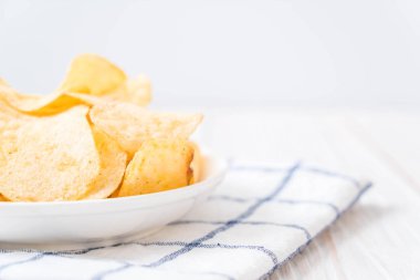 patates cipsi plaka - sağlıksız gıda