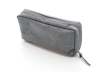 aksesuar çantası veya beyaz arka plan üzerinde izole kozmetik çantası