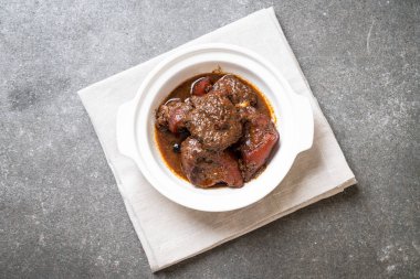 herb - Phuket Tayland geleneksel gıda tarzı ile domuz eti güveç