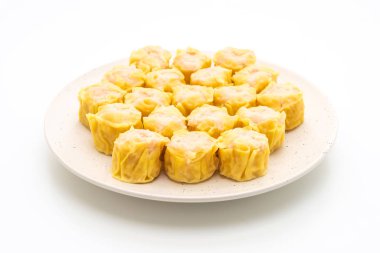 Karides Çince buğulanmış beyaz arka plan üzerinde izole hamur tatlısı