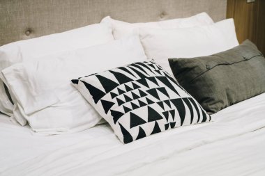 güzel ve rahat yastık dekorasyon yatak - vintage etkisi filtre