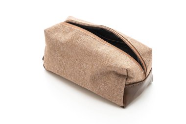 aksesuar çantası veya beyaz arka plan üzerinde izole kozmetik çantası