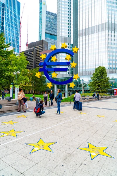 Frankfurt Main Deutschland September 2018 Das Berühmte Große Euro Zeichen — Stockfoto