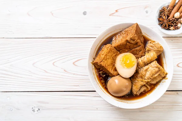 kaynamış yumurta çikolata sosu veya tatlı sos - Asya gıda