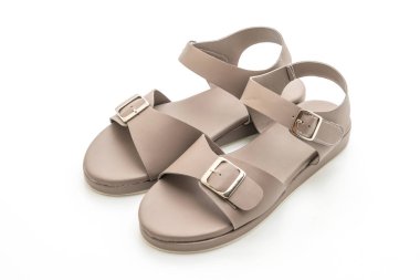 Kadınlar beyaz arka plan üzerinde izole sandalet deri