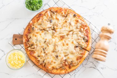 masada miso soslu mantarlı pizza