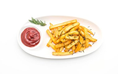 Beyaz arka plan üzerinde izole soslu patates kızartması