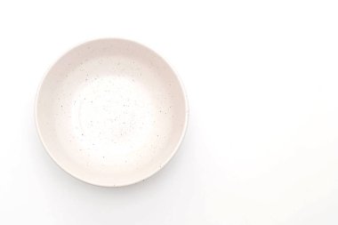 boş levha ve beyaz arka plan üzerinde izole kase