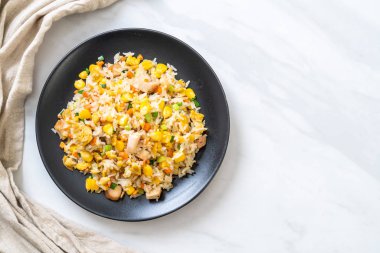 Tavuklu ev yapımı pilav.