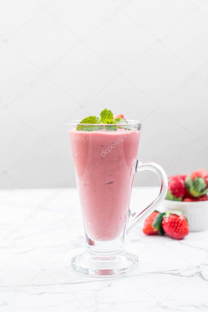 strawberry smoothies milkshake in glass