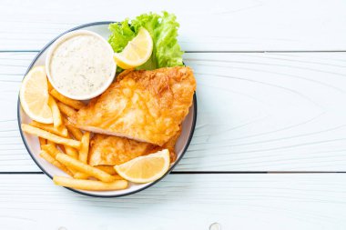Balık ve cips - sağlıksız gıda