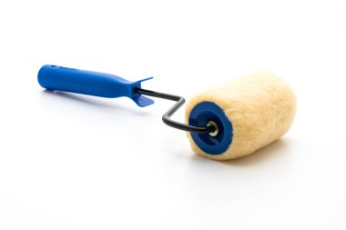 Boya fırçası beyaz arkaplanda izole edildi