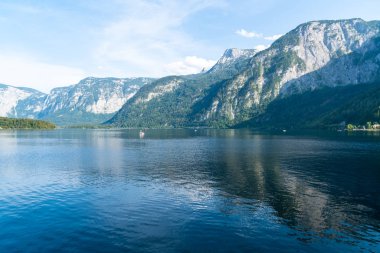 Avusturya Alpleri'nde güzel Hallstatter göl