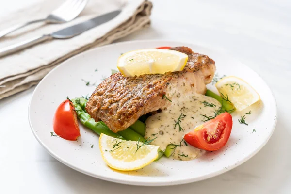 Grilled Snapper Fish Steak Vagetable — Stock Photo, Image