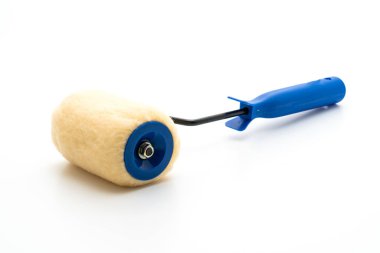 Boya fırçası beyaz arkaplanda izole edildi