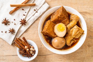 kaynamış yumurta çikolata sosu veya tatlı sos - Asya gıda