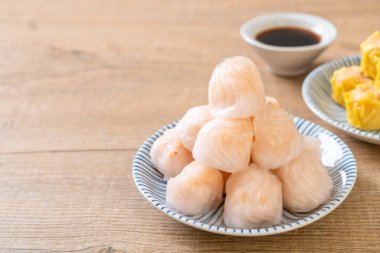 Çin karides pişmiş hamur tatlısı - Asya gıda tarzı