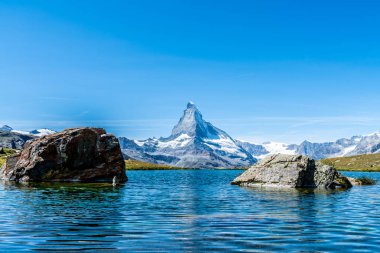 Matterhorn Zermatt, İsviçre Stellisee Gölü ile