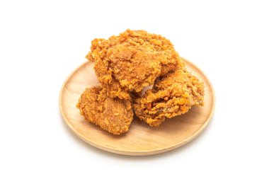 Beyaz arka plan üzerinde izole kızarmış tavuk yemek (abur cubur ve sağlıksız yiyecek)