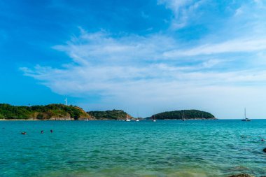 Güzel tropikal plaj ve deniz - tatil tatil kavramı