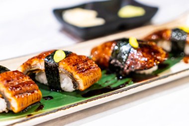 Unagi (yılan balığı) Suşi - Japon yemekleri