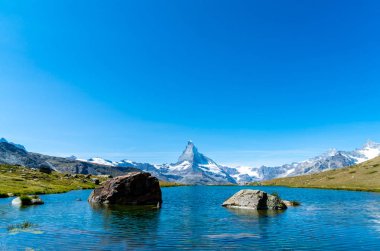 Matterhorn Zermatt, İsviçre Stellisee Gölü ile
