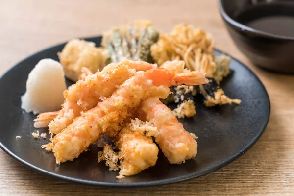 Camarones Tempura Camarones Fritos Maltratados Con Verduras Estilo Comida Japonesa —  Fotos de Stock