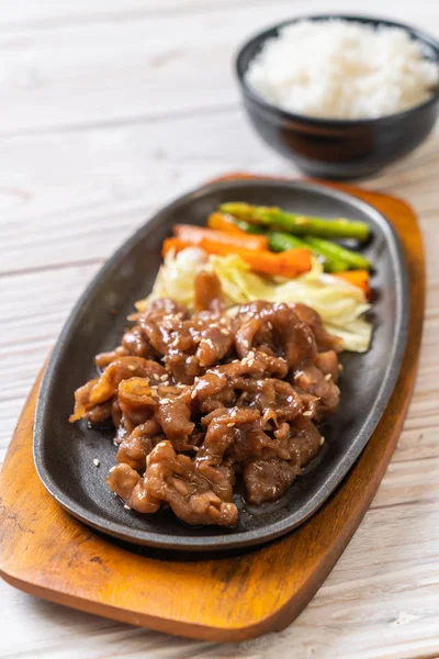 Filete Cerdo Rodajas Placa Caliente Estilo Asiático —  Fotos de Stock