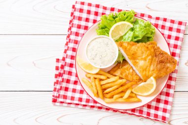 Balık ve cips - sağlıksız gıda