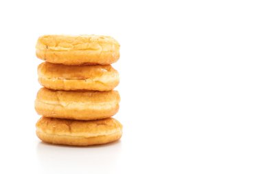 Çörek beyaz arkaplanda izole edildi