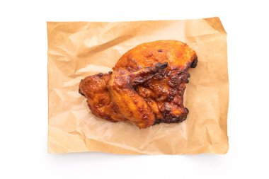 ızgara ve Barbekü tavuk beyaz arka plan üzerinde izole