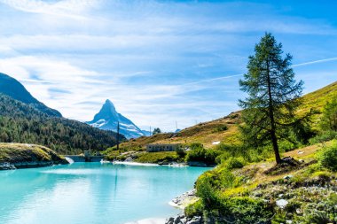 Matterhorn Zermatt, İsviçre Mosjesee Gölü ile