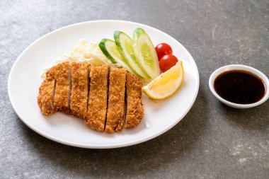 Japon kızartılmış domuz pirzolası (tonkatsu seti) - Japon yemek tarzı