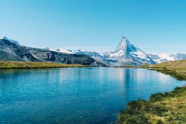 Matterhorn Zermatt, İsviçre Stellisee Gölü ile