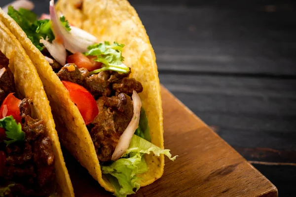 Tacos Con Carne Verduras Estilo Comida Mexicana — Foto de Stock
