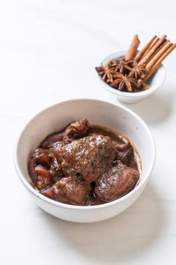 herb - Phuket Tayland geleneksel gıda tarzı ile domuz eti güveç