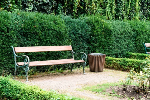 park bahçe boş tezgah