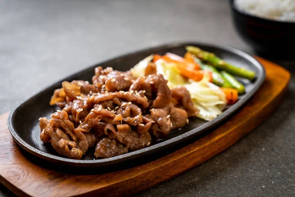 Gesneden Varkensvlees Biefstuk Hete Plaat Aziatische Stijl — Stockfoto