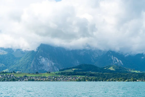Lindo Lago Thun Com Montanha Suíça — Fotografia de Stock