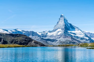 Matterhorn Zermatt, İsviçre Stellisee Gölü ile