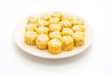 Karides Çince buğulanmış beyaz arka plan üzerinde izole hamur tatlısı