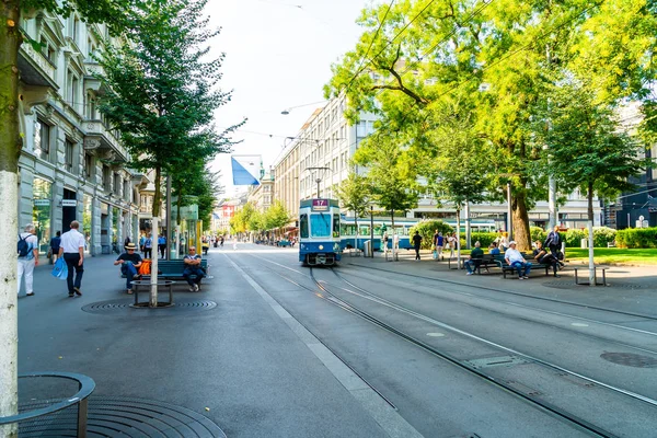 Zurich Switzerland Aug 2018 Tram Drives Center Bahnhofstrasse While People — Stock Photo, Image